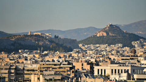 Ευρωπρωταθλήτρια στη μείωση του φόρου εισοδήματος η Ελλάδα! 