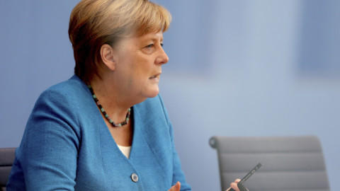 Μέρκελ: Oλες οι χώρες της ΕΕ έχουν υποχρέωση να στηρίξουν την Ελλάδα