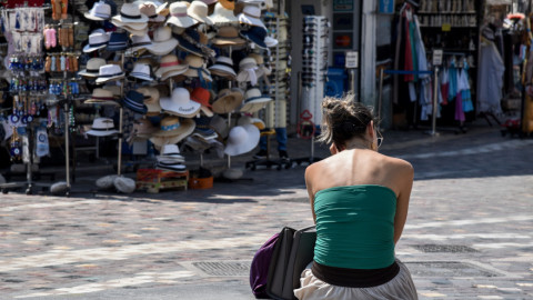 Ανοικτά όλες τις Κυριακές τα μαγαζιά στο ιστορικό κέντρο