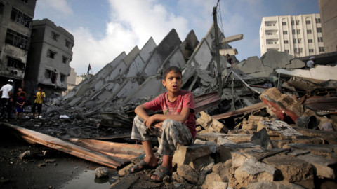  Βομβαρδισμοί του Ισραήλ στη Λωρίδα της Γάζας τη νύχτα