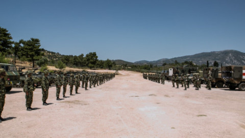 Επαναφορά της 12μηνης θητείας - «Παράθυρο» για στράτευση στα 18