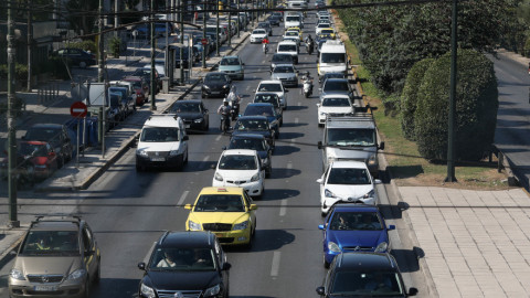 Παράταση για τα τέλη κυκλοφορίας μέχρι τη Δευτέρα