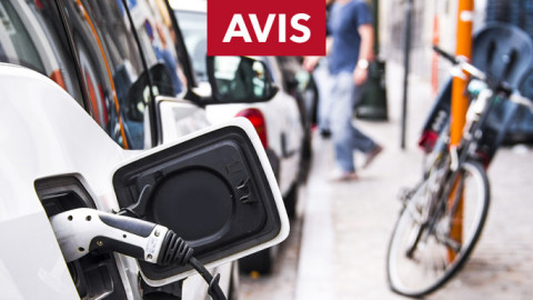 Η Avis προσελκύει διεθνή κεφάλαια 130 εκατ. για επενδύσεις στην πράσινη κινητικότητα