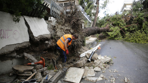 Καταστροφές από την καταιγίδα σε δήμους της Αττικής