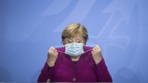 Γερμανία: Η Μέρκελ «βλέπει» lockdown μέχρι τις αρχές Απριλίου