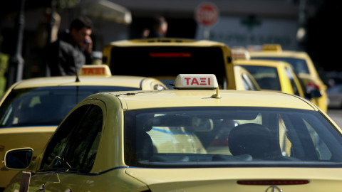 Αυξάνεται το όριο επιβατών σε ταξί και ΙΧ