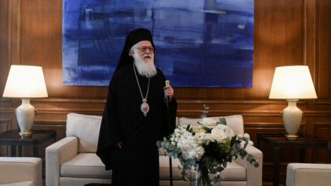 Στον «Ευαγγελισμό» με κορωνοϊό μεταφέρεται ο αρχιεπίσκοπος Αναστάσιος