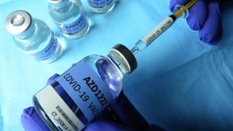 Η Βρετανία ενέκρινε το εμβόλιο της Οξφόρδης και της AstraZeneca