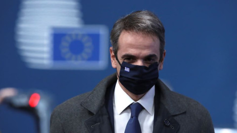 Politico: Πιστοποιητικό εμβολιασμού προτείνει ο Μητσοτάκης στην ΕΕ