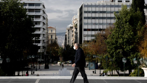 Ζημιά 4-5 δισ. τον μήνα από την πανδημία!