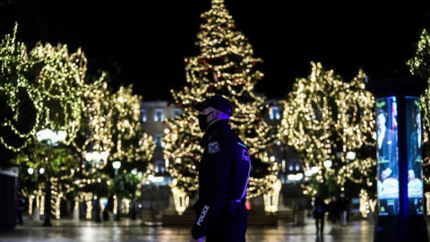 Πρωτοχρονιά με μπλόκα παντού για αποτροπή ρεβεγιόν