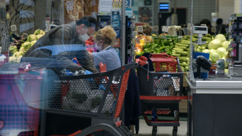 Προϊόντα «Made in Greece» και ιδιωτικής ετικέτας ψηλά στη λίστα αγορών των καταναλωτών -Πόσα ευρώ ξοδεύουν μηνιαίως
