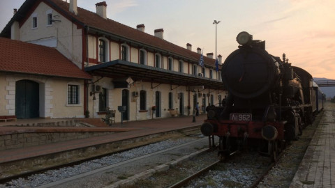 Αυθεντικά βαγόνια του Οριάν Εξπρές στη Δράμα