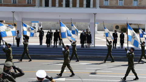 Η Στρατιωτική παρέλαση για τα 200 χρόνια από την Ελληνική επανάσταση