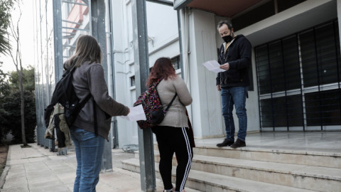 Επιστροφή των μαθητών λυκείου στο σχολείο