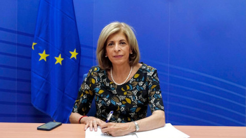 Στέλλα Κυριακίδου υπογραφή σύμβασης