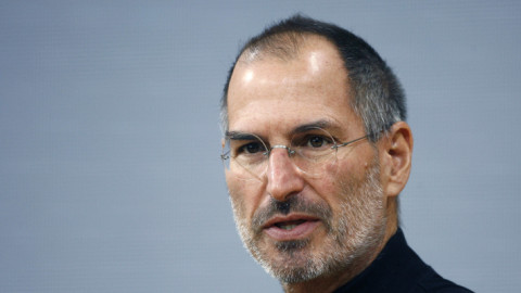 Μια πλακέτα με την υπογραφή του Steve Jobs κοστίζει σχεδόν 100 χιλιάδες δολάρια