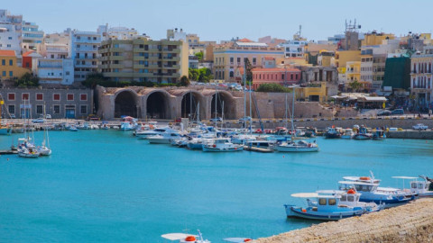  Το λιμάνι του Ηρακλείου στην Κρήτη / Φωτογραφία: Shutterstock