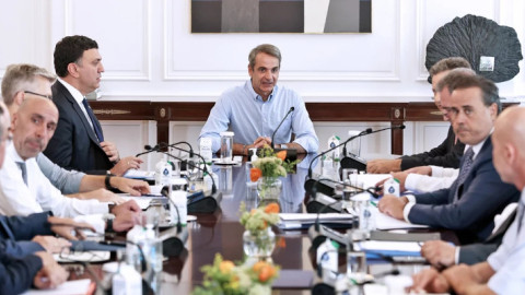 Σύσκεψη στο Μαξίμου για την επιτάχυνση της καταβολής αποζημιώσεων στη Θεσσαλία