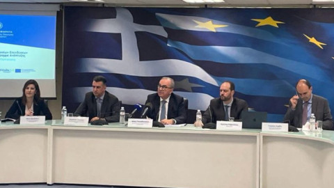 Παπαθανάσης: Συνεχίζουμε την στήριξη της οικονομίας για περισσότερες δουλειές, ειδικά για τα νέα παιδιά