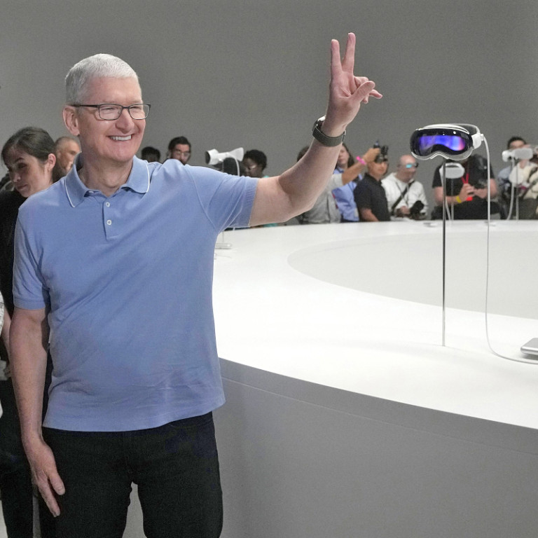 Tim Cook, Vision Pro