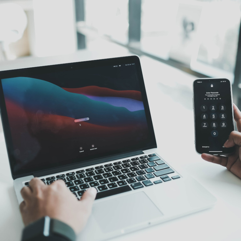 Macbook και iPhone 