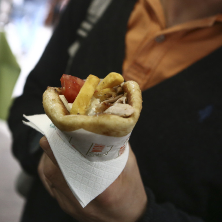 ένα σουβλάκι