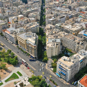 Φωτογραφία από αέρος της Πατησίων στο κέντρο της Αθήνας