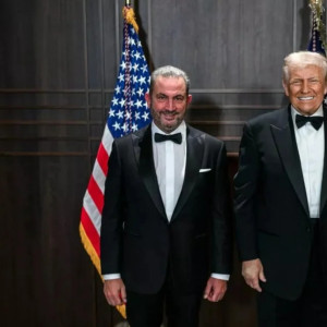 Ο Αλέξανδρος Εξάρχου με τον Ντόναλντ Τραμπ