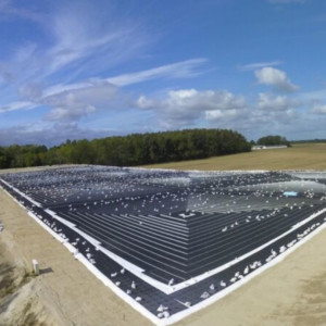 Σύστημα αποθήκευσης θερμικής ενέργειας Pit της Aalborg CSP που έχει εγκατασταθεί στο Høje Taastrup