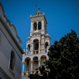 Η Παναγία η Μεγαλόχαρη στην Τήνο