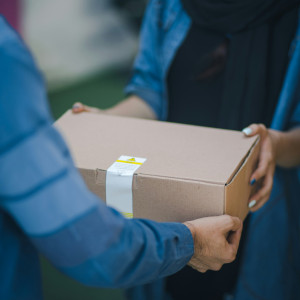 Courier: Τέλος οι πληρωμές με μετρητά