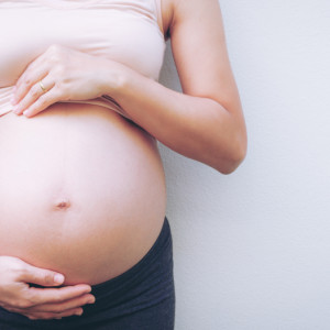 Στο μικροσκόπιο των επιστημόνων οι επιπτώσεις της κλιματικής αλλαγής σε εγκύους και βρέφη