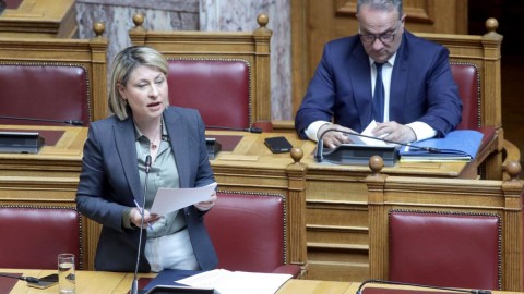 Χριστίνα Αλεξοπούλου, υφυπουργός Υποδομών και Μεταφορών, αρμόδια για τον τομέα των Μεταφορών