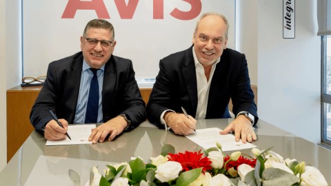AVIS+&+AUEB.jpg