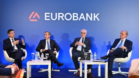 Στιγμιότυπο από τη συζήτηση που πραγματοποιήθηκε στο πλαίσιο της εκδήλωσης με θέμα «Οι προκλήσεις της ανάπτυξης για τις επιχειρήσεις της Θεσσαλίας – Τοπικές προτεραιότητες και εθνικές πολιτικές»