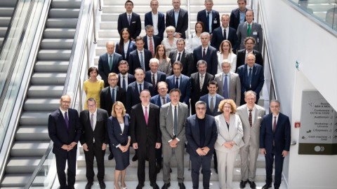 Αναμνηστική φωτογραφία μετά το πέρας της συνόδου του ΟΟΣΑ