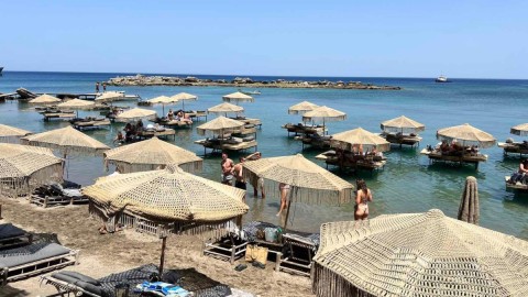 Οι κατασκευές που θα ξηλωθούν από παραλία της Ρόδου