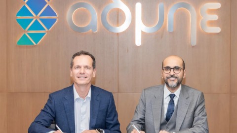 Υπογραφή Μνημονίου Κατανόησης (MoU) μεταξύ της τηλεπικοινωνιακής θυγατρικής του ΑΔΜΗΕ, Grid Telecom και της Dawiyat Integrated, για την κατασκευή νέου καλωδιακού συστήματος οπτικών ινών που θα συνδέσει την Ελλάδα με τη Σαουδική Αραβία