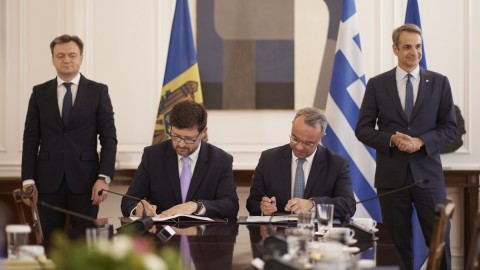 Συμφωνία Ελλάδας – Μολδαβίας για αμοιβαία αναγνώριση και μετατροπή διπλωμάτων οδήγησης