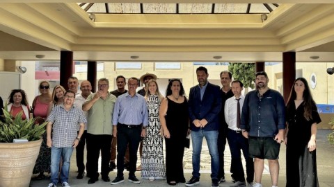 Φωτογραφία από την επίσκεψη του Χρήστου Σταϊκούρα στη Ρόδο