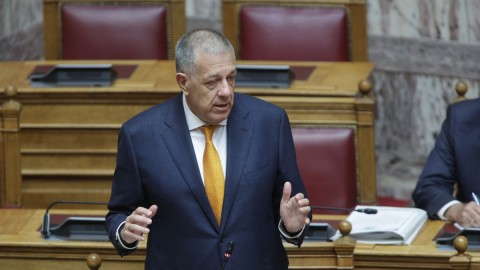 Ο Νίκος Ταχιάος στη Βουλή