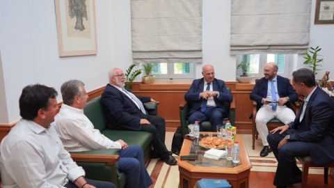 Φωτογραφία από τη συνάντηση του Υπουργού