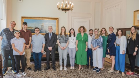Επίσκψη σπουδαστών της δομής Μαργαρίτα στην Alpha Bank παρουσία του προέδρου του ΔΣ της τράπεζας Βασίλη Ράπανου