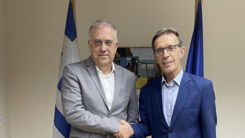 Ο Τάκης Θεοδωρικάκος με τον Τάσο Τζήκα