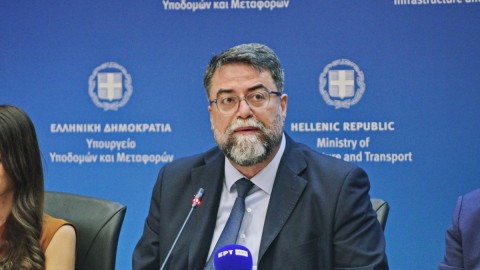 Ο Βασίλης Οικονόμου