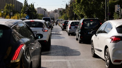 Αυτοκίνητα στους δρόμους, κίνηση