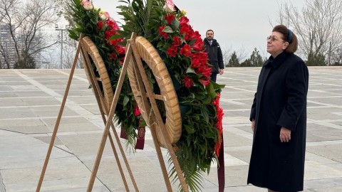 Η Υπουργός Πολιτισμού Λίνα Μενδώνη στο Μνημείο Αρμένικης Γενοκτονίας