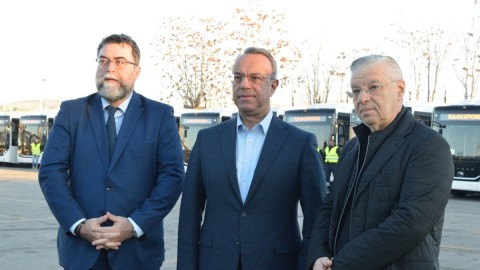 Ο Βασίλης Οικονόμου με τον Χρήστο Σταϊκούρα