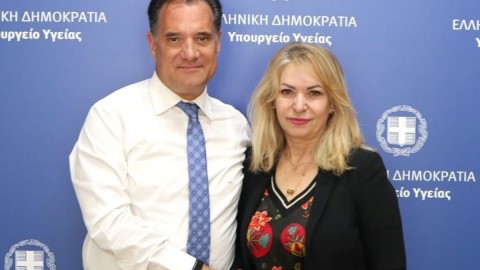 Ο υπουργός Υγείας, Άδωνις Γεωργιάδης και η υφυπουργός Ανάπτυξης Άννα Μάνη-Παπαδημητρίου